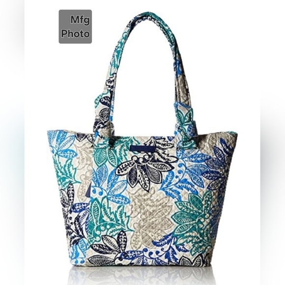 Vera Bradley Handbags - Vera Bradley Signature Cotton Hadley East West Tote Bag